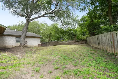 1404 Valleyridge Circle #B, Austin, TX 78704 - Photo 16
