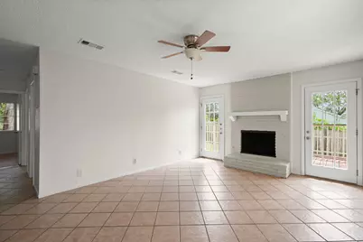 1404 Valleyridge Circle #B, Austin, TX 78704 - Photo 8