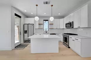 1140 Webberville Rd, Austin, TX 78721 - Photo 2
