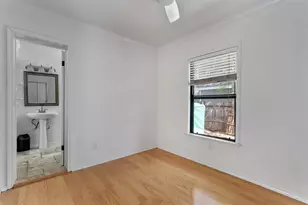 2710 E 3rd St, Austin, TX 78702 - Photo 18