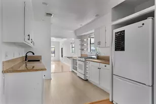 2710 E 3rd St, Austin, TX 78702 - Photo 6