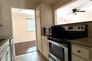 1407 West 39th 1/2 St, Austin, TX 78756 - Photo 6