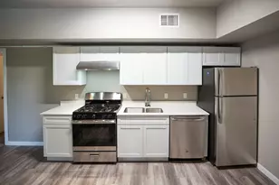 911 W 22nd St, Austin, TX 78705 - Photo 18