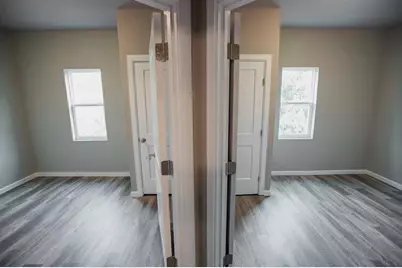 911 W 22nd Street #303, Austin, TX 78705 - Photo 12