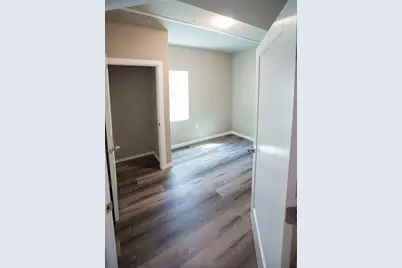 911 W 22nd Street #303, Austin, TX 78705 - Photo 4