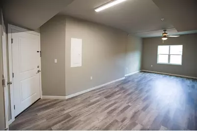 911 W 22nd Street #303, Austin, TX 78705 - Photo 10