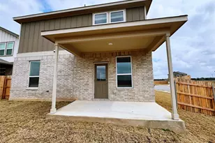 916 Papaya Dr, Buda, TX 78610 - Photo 2