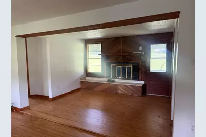 1825 E Pierce Street, Luling, TX 78648 - Photo 2