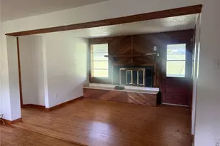 1825 E Pierce St, Luling, TX 78648 - Photo 2