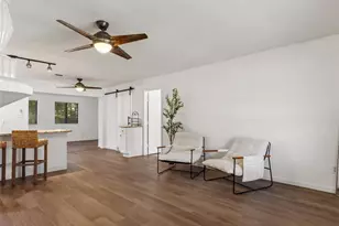 1037 Wilkes Cir, Smithville, TX 78957 - Photo 6