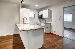 1037 Wilkes Cir, Smithville, TX 78957 - Photo 8