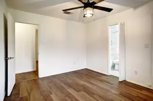 1037 Wilkes Cir, Smithville, TX 78957 - Photo 16