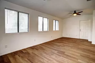 1037 Wilkes Cir, Smithville, TX 78957 - Photo 28