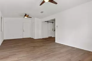 1037 Wilkes Cir, Smithville, TX 78957 - Photo 16