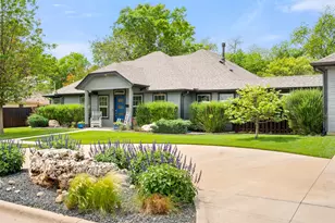 1614 S College St, Georgetown, TX 78626 - Photo 2
