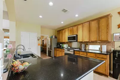 608 Stansted Manor Drive, Pflugerville, TX 78660 - Photo 6