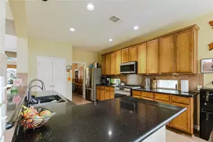 608 Stansted Manor Dr, Pflugerville, TX 78660 - Photo 6