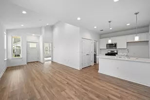 458 Orleanian Dr, Buda, TX 78610 - Photo 4