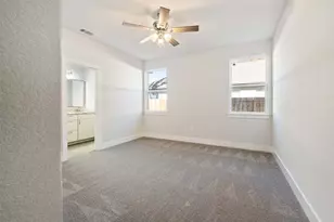 107 Wilkes St, Smithville, TX 78957 - Photo 12