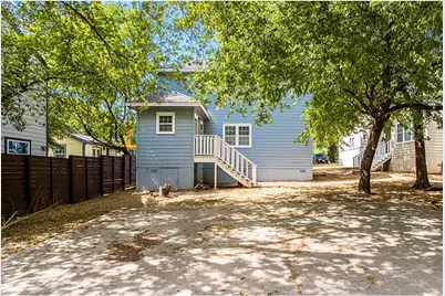 2115 E 18th Street #B, Austin, TX 78702 - Photo 18