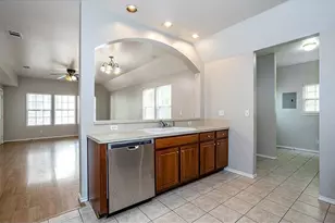 2115 E 18th St, Austin, TX 78702 - Photo 8