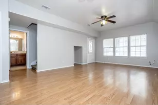 2115 E 18th St, Austin, TX 78702 - Photo 6