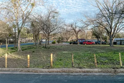 Lot 1 E Alamo Street, Elgin, TX 78621 - Photo 4
