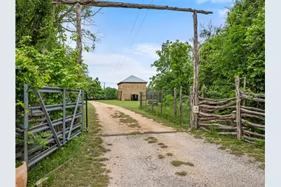 426 E Ranch Road 962 East, Round Mountain, TX 78663 - Photo 34