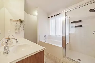 1130 Emmitt Run, Austin, TX 78721 - Photo 14