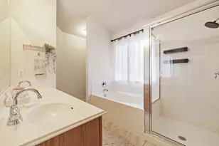 1130 Emmitt Run, Austin, TX 78721 - Photo 14