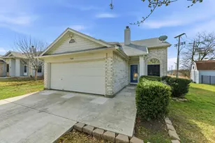 700 Faircrest Dr, Buda, TX 78610 - Photo 2