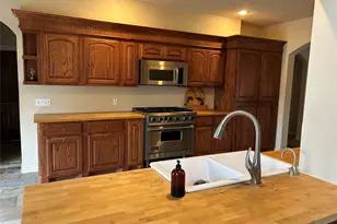 329 Flash Cir, Luling, TX 78629 - Photo 12