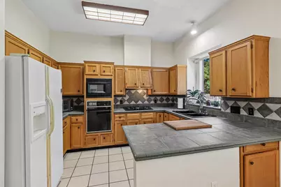 12513 Hunters Chase Drive, Austin, TX 78729 - Photo 12