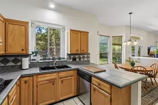 12513 Hunters Chase Dr, Austin, TX 78729 - Photo 12