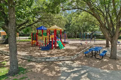 12513 Hunters Chase Drive, Austin, TX 78729 - Photo 34