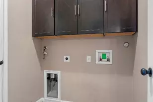 5941 Mantalcino Dr, Round Rock, TX 78665 - Photo 24