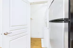 711 W 32nd St, Austin, TX 78705 - Photo 6