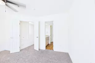 711 W 32nd St, Austin, TX 78705 - Photo 14