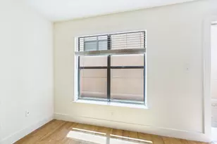 711 W 32nd St, Austin, TX 78705 - Photo 2