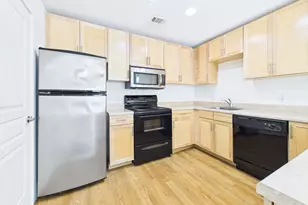 711 W 32nd St, Austin, TX 78705 - Photo 4