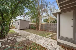 303 Irma Dr, Austin, TX 78752 - Photo 26