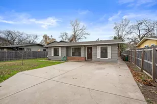 303 Irma Dr, Austin, TX 78752 - Photo 2
