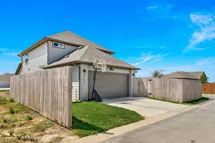 6115 Marsh Ln, Buda, TX 78610 - Photo 22