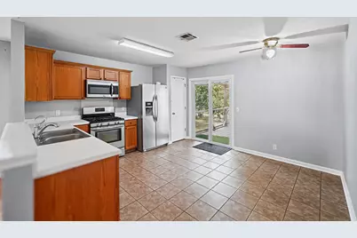 137 Hay Meadow Road, Cedar Creek, TX 78612 - Photo 6