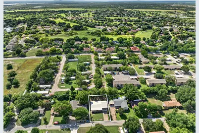 1010 Louise Street, Marble Falls, TX 78654 - Photo 32