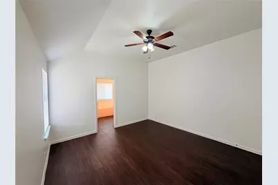 124 Estate Cove, Hutto, TX 78634 - Photo 14