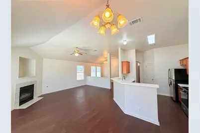 124 Estate Cove, Hutto, TX 78634 - Photo 2