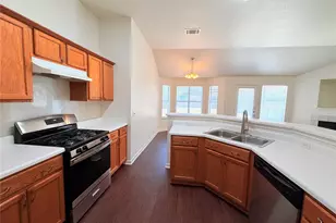 124 Estate Cove, Hutto, TX 78634 - Photo 6