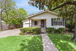 2404 E 14th St, Austin, TX 78702 - Photo 1