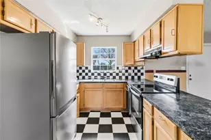 405 Lynch St, Smithville, TX 78957 - Photo 8